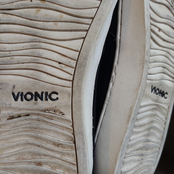 - Vionic black suede sneakers 10 work errands walking - Picture 8 of 8